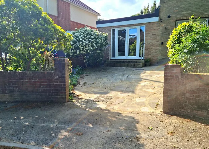 Peaceful Place, Free Parking & Private Entrance